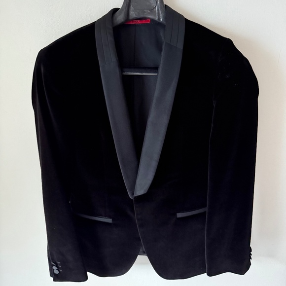 Hugo Boss velvet black dinner jacket / tuxedo / blazer - Picture 1 of 5